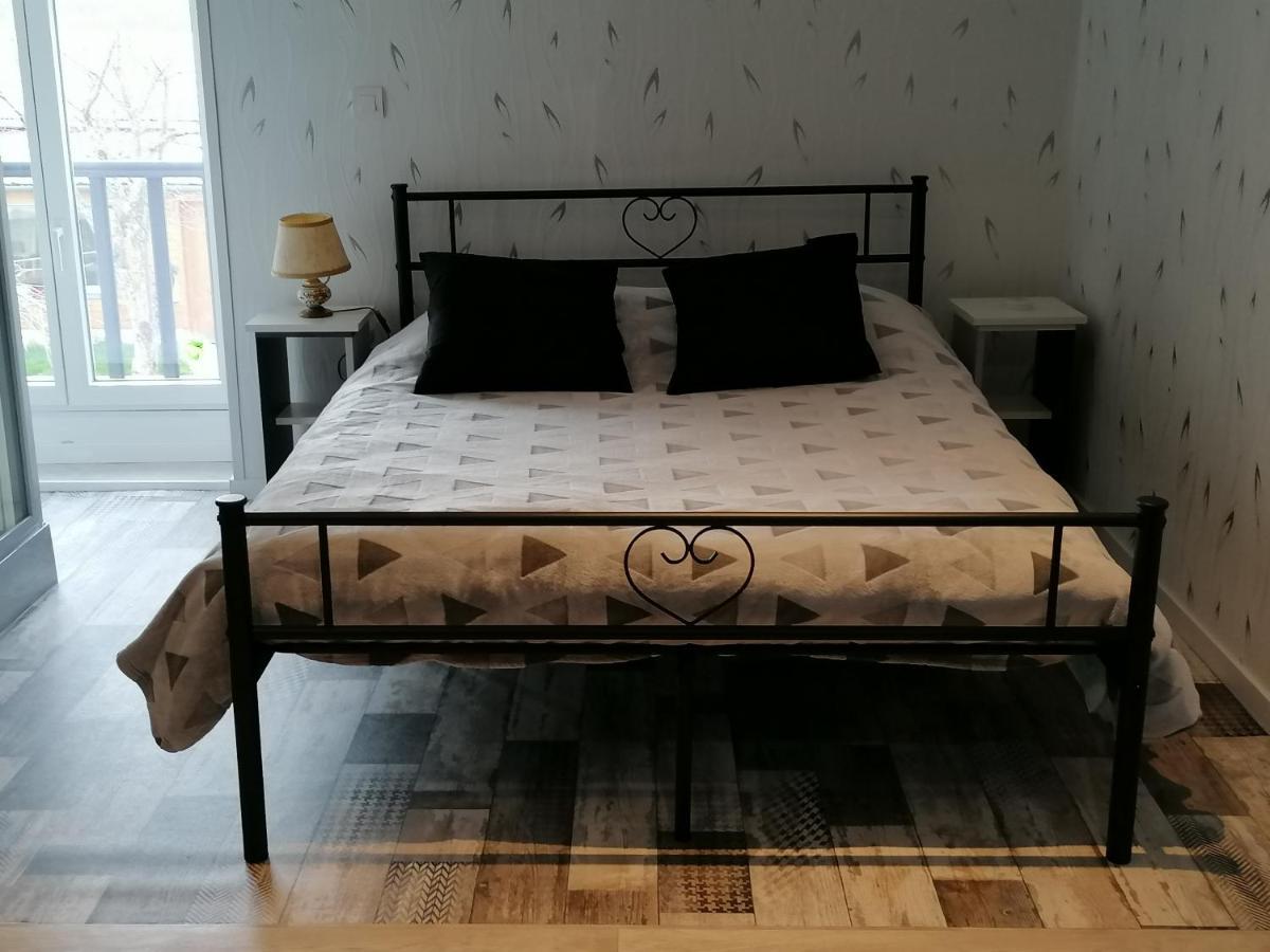 Chambre D'Hotes Bleigny-le-Carreau Экстерьер фото